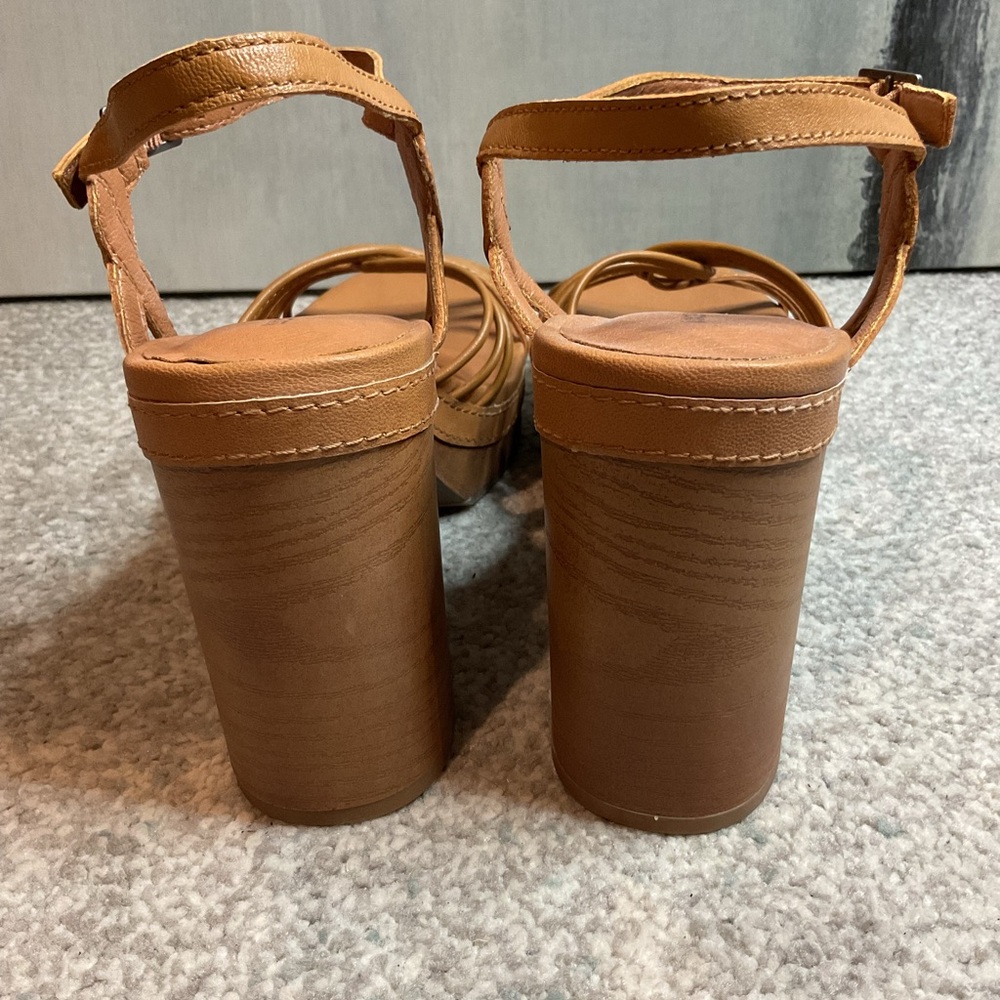 Lucky Brand Ismene Cognac Leather Platform Sandals – Size 8 (NIB) - Picture 4 of 11